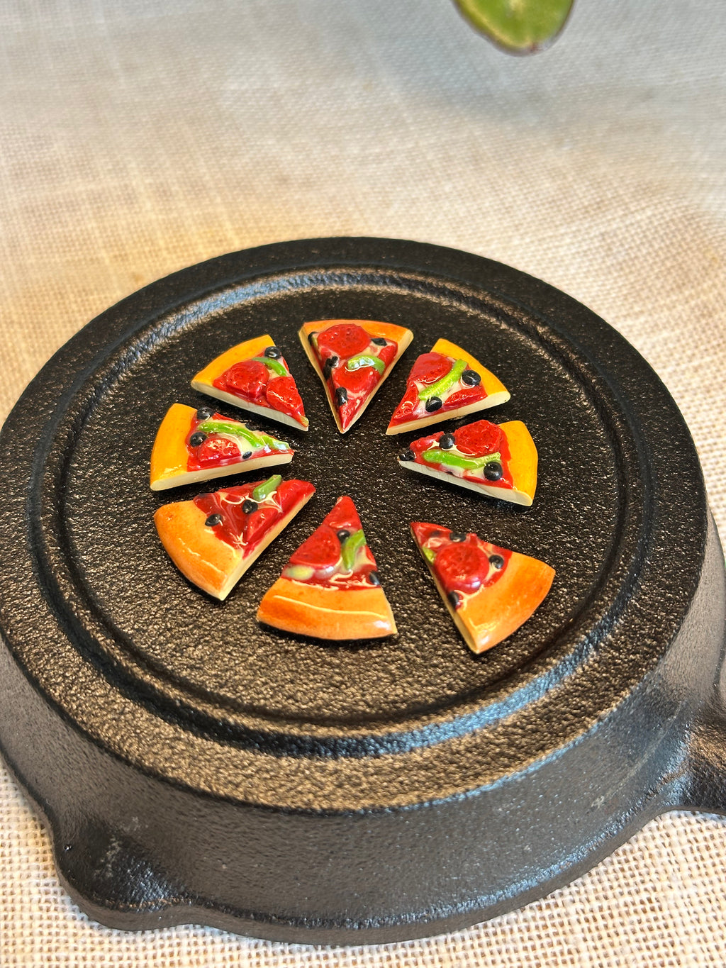 Green Pepper Pizza Magnet