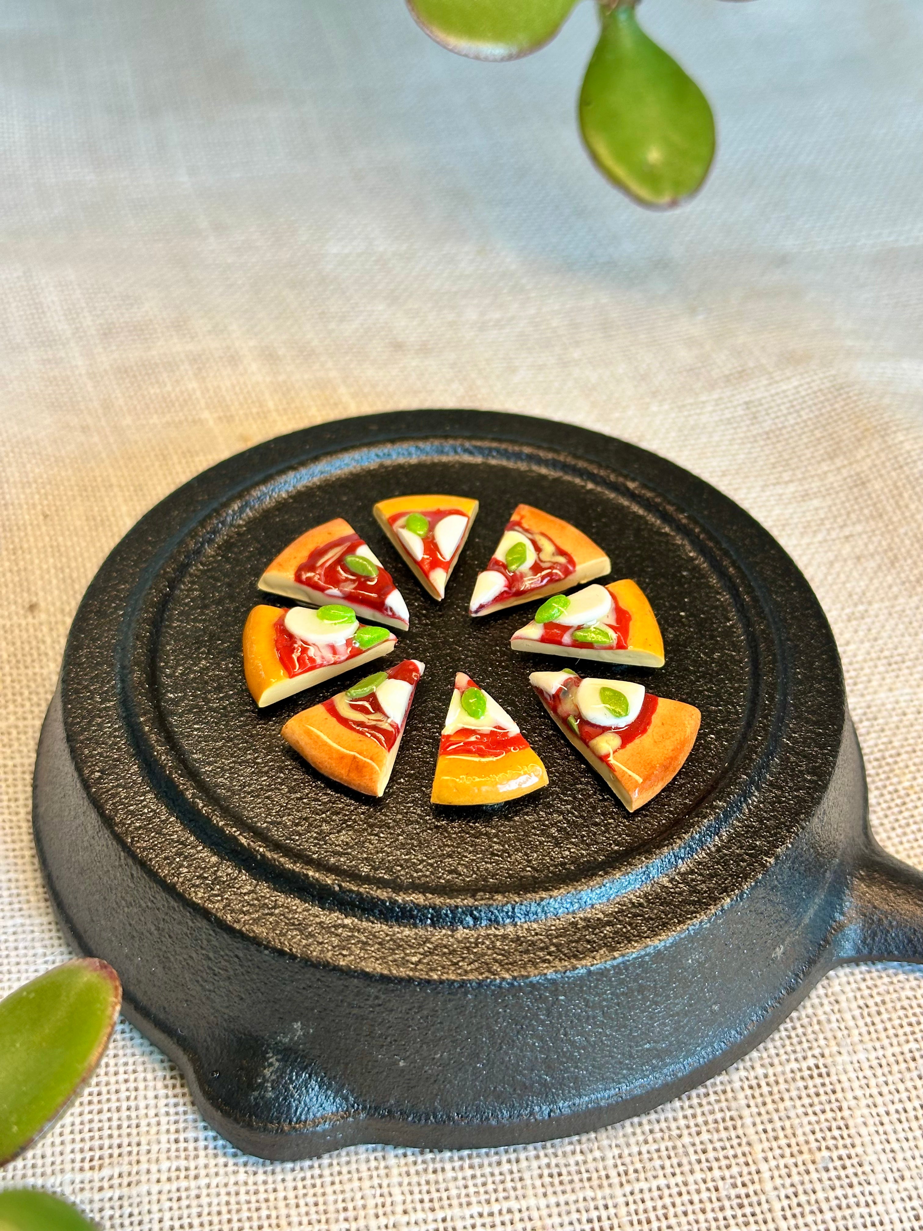 Mozzarella & Basil Pizza Magnet